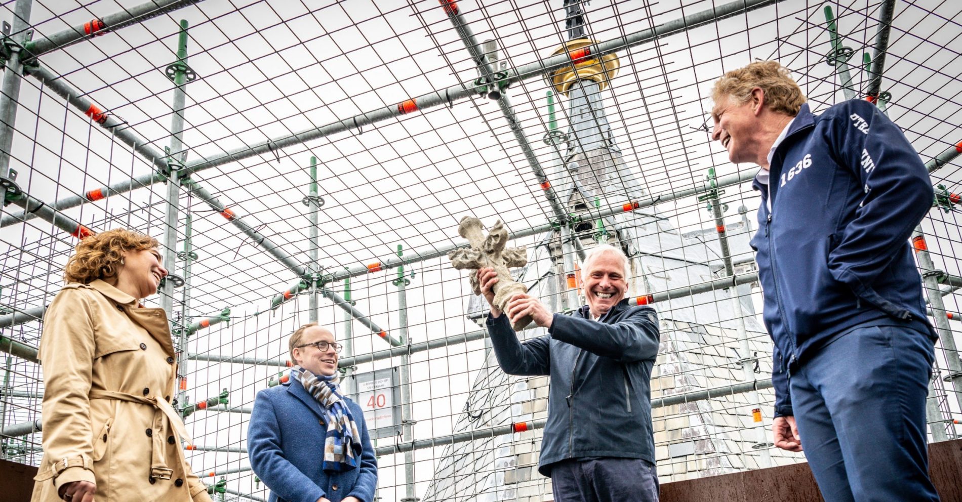 Van links naar rechts: Mirjam Schmull (Brokkenmákers), wethouder Eelco Eerenberg (gemeente Utrecht), Bart Kaptein (Stichting Utrechts EigenDom), Cor Jansen (Utrecht Marketing)